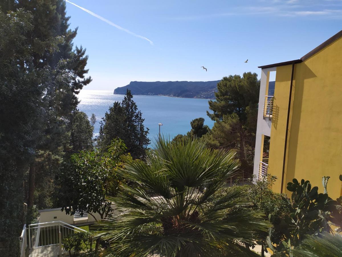 Residenza Ginepri 69 Apartman Bergeggi Kültér fotó